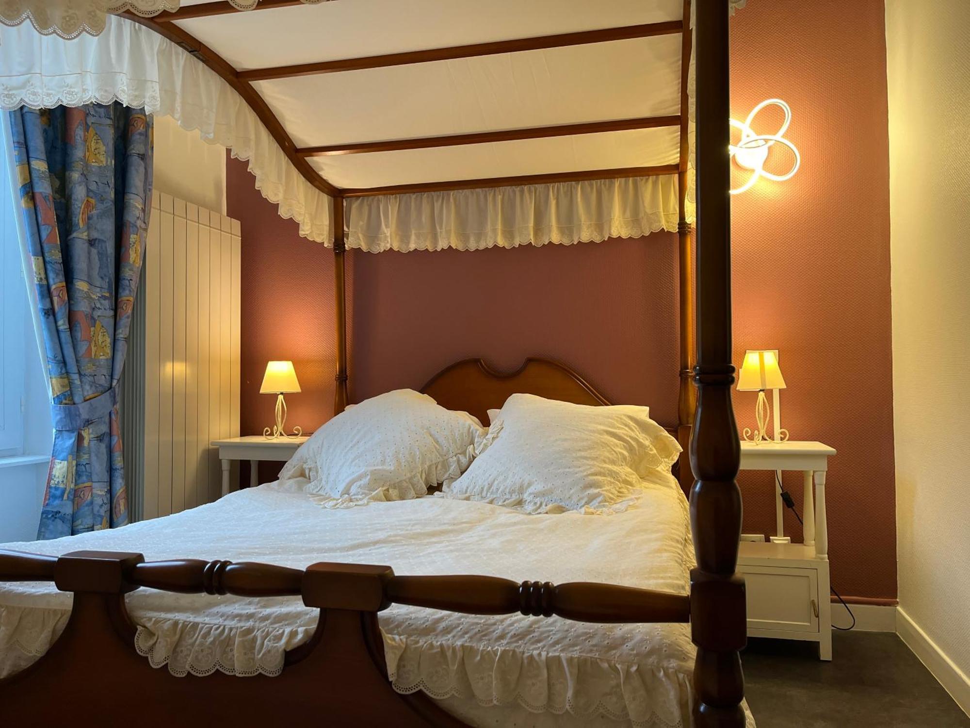 Chateau Lou Cante Perdrix La Vernarede 外观 照片