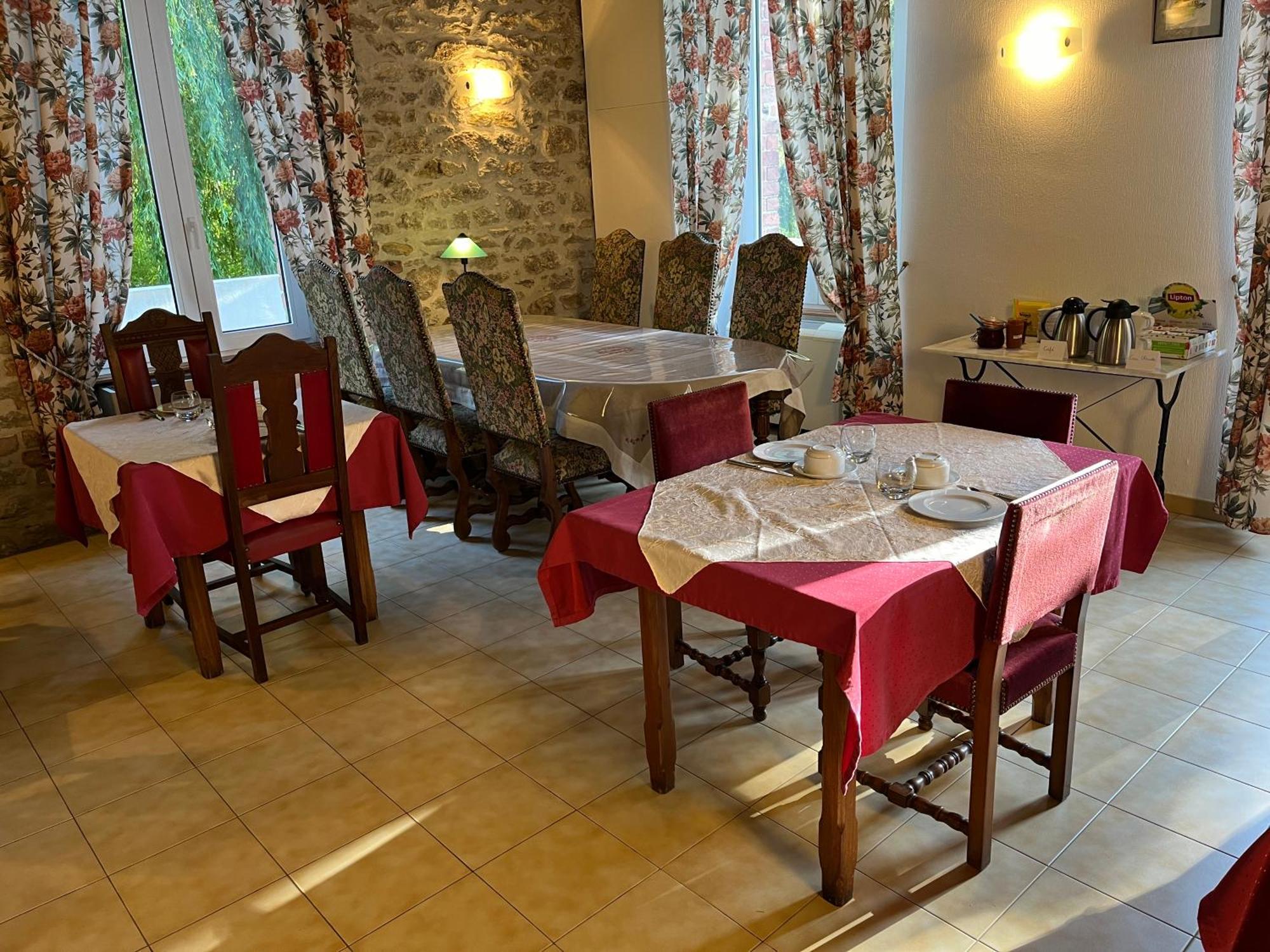 Chateau Lou Cante Perdrix La Vernarede 外观 照片